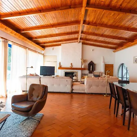 Whome Family Paradise, Exquisite Retreat For Holidays 度假居 Sao Miguel de Rio Torto